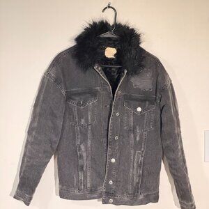 American Eagle black denim jacket with faux-fur collar